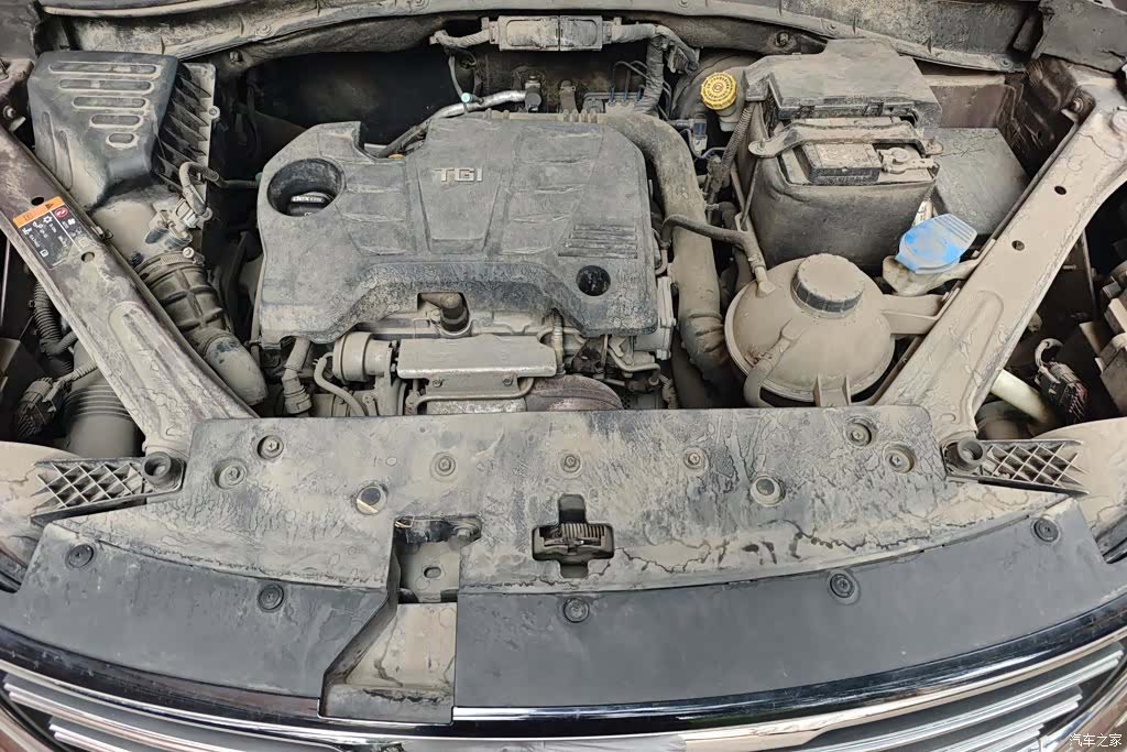 Roewe RX5, 2016 10