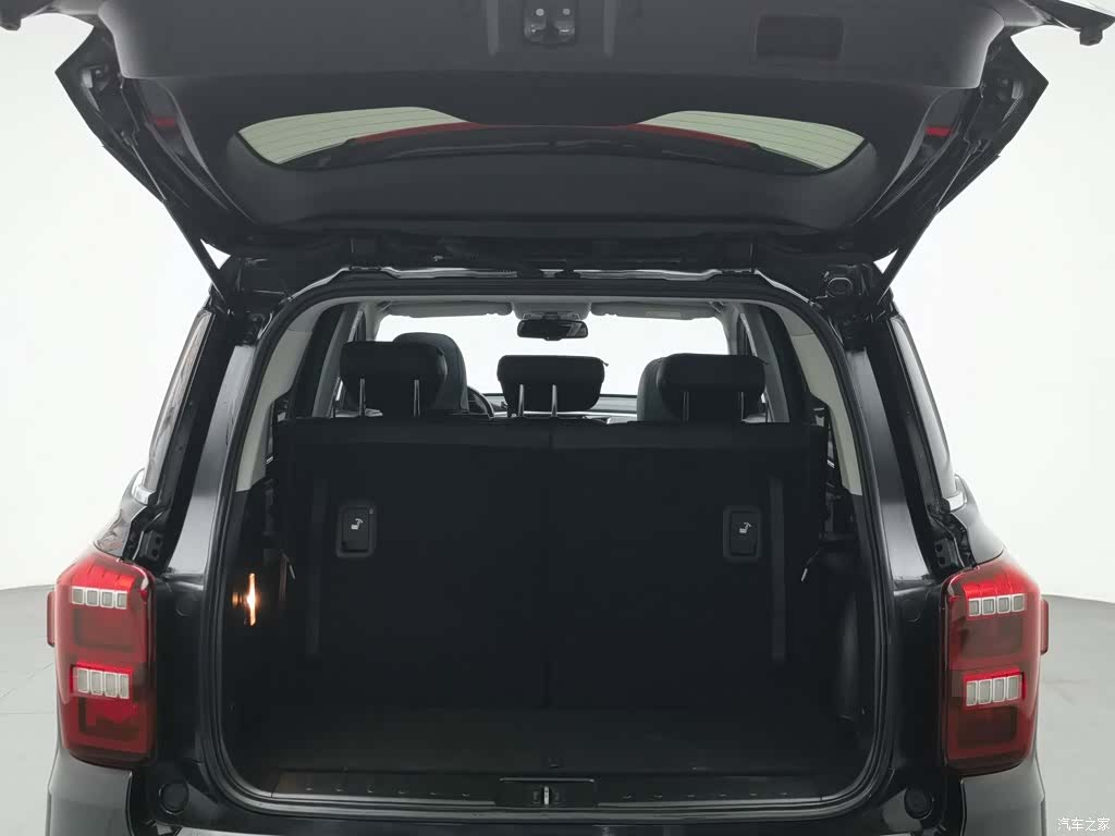 Trumpchi GS8, 2017 16
