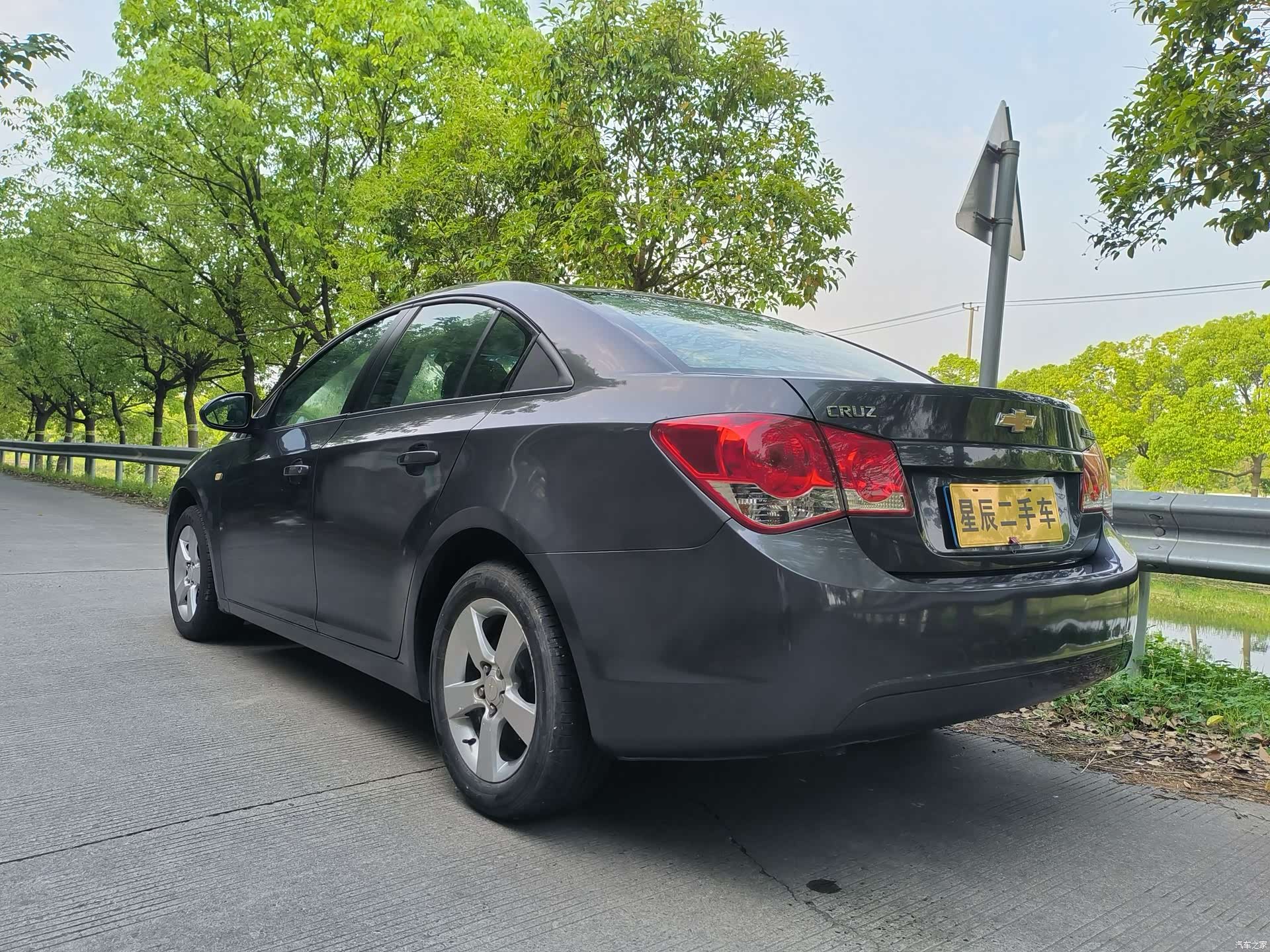 Chevrolet SE, 2011 11