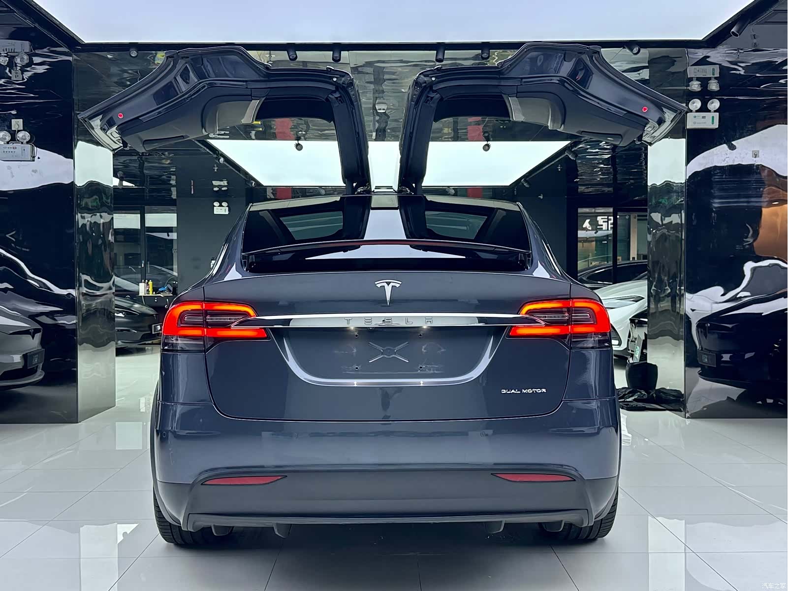 Tesla Model X, 2020 16