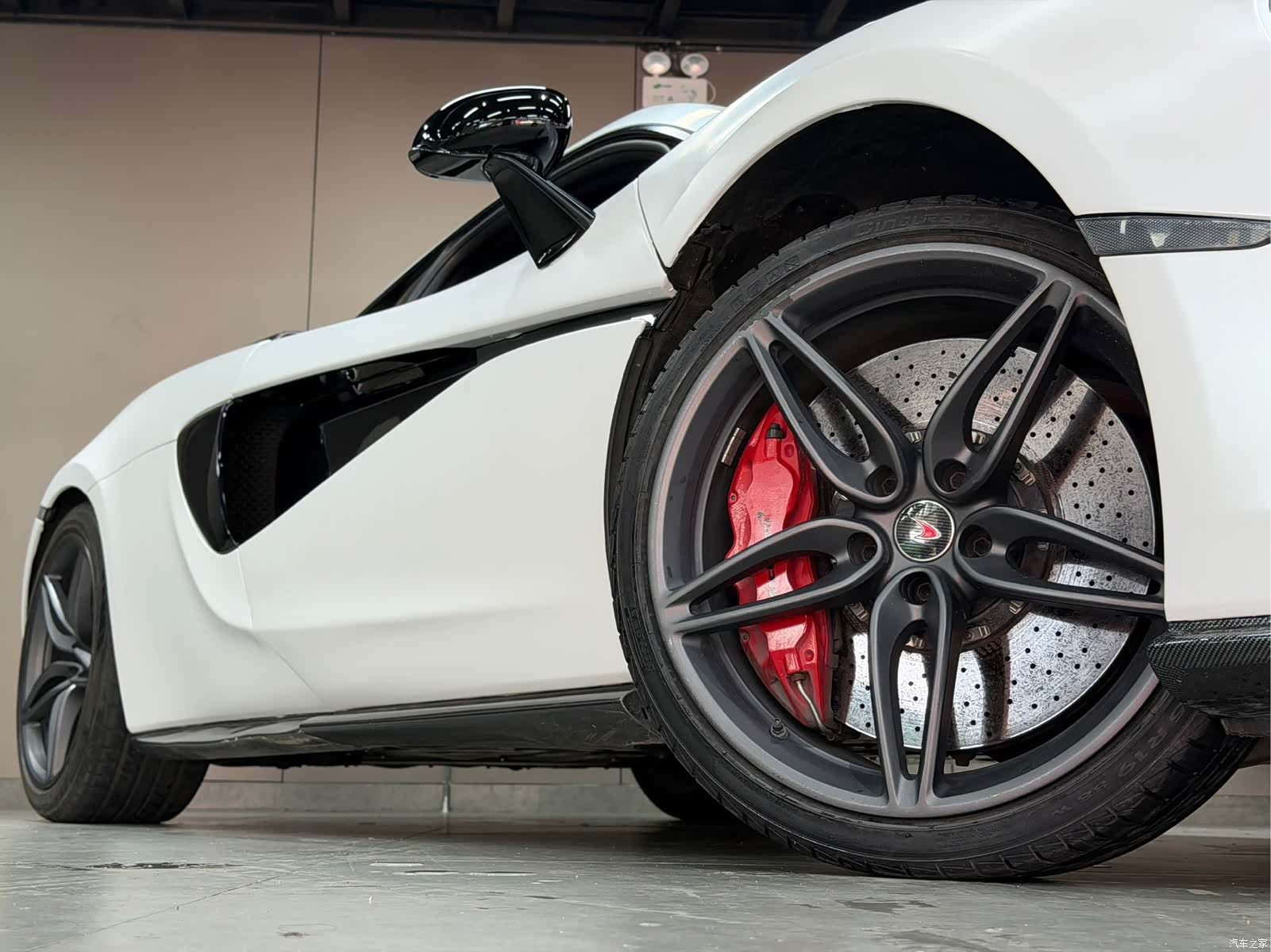 McLaren 570, 2016 13