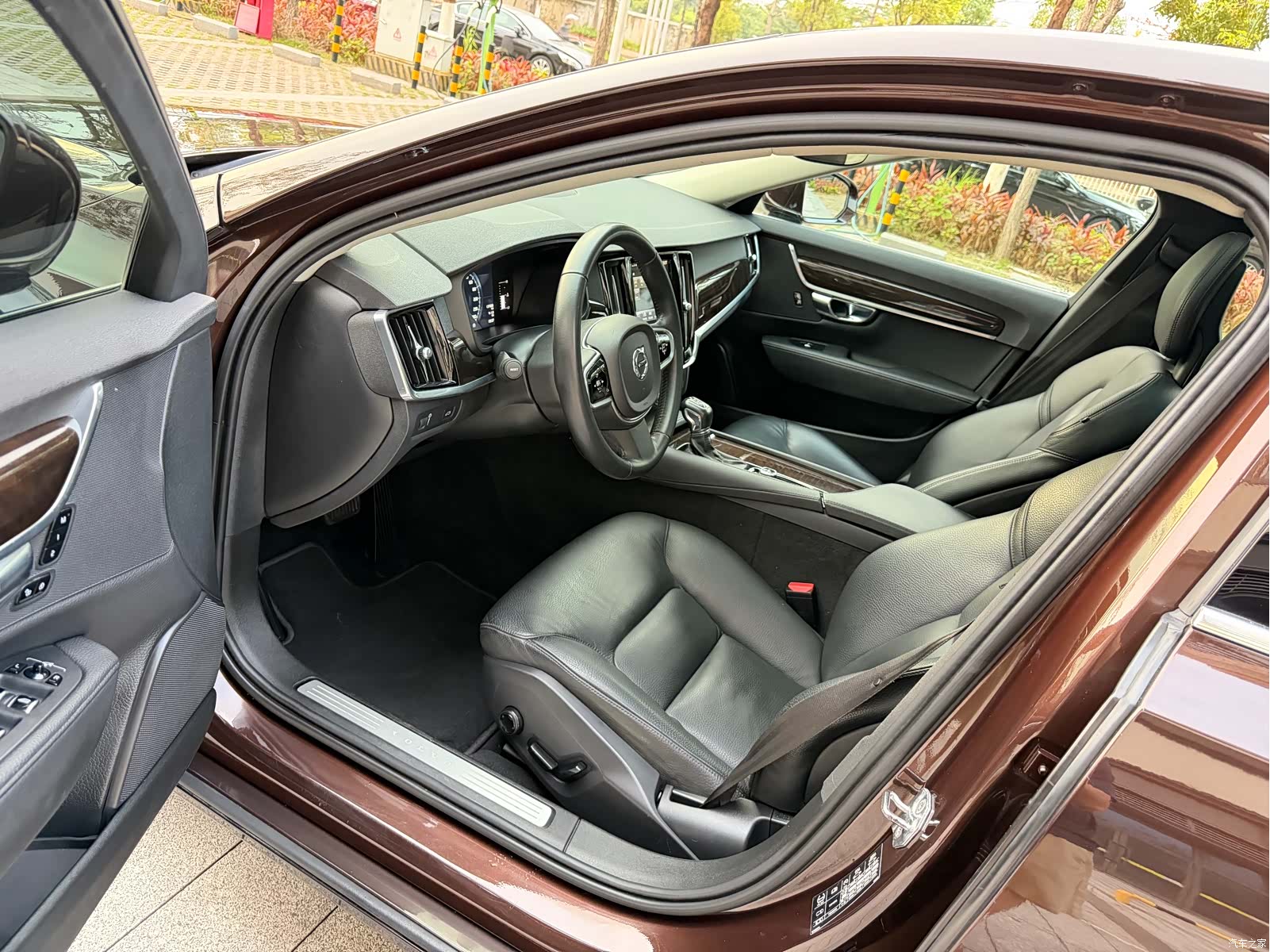 Volvo S90, 2017 все фото
