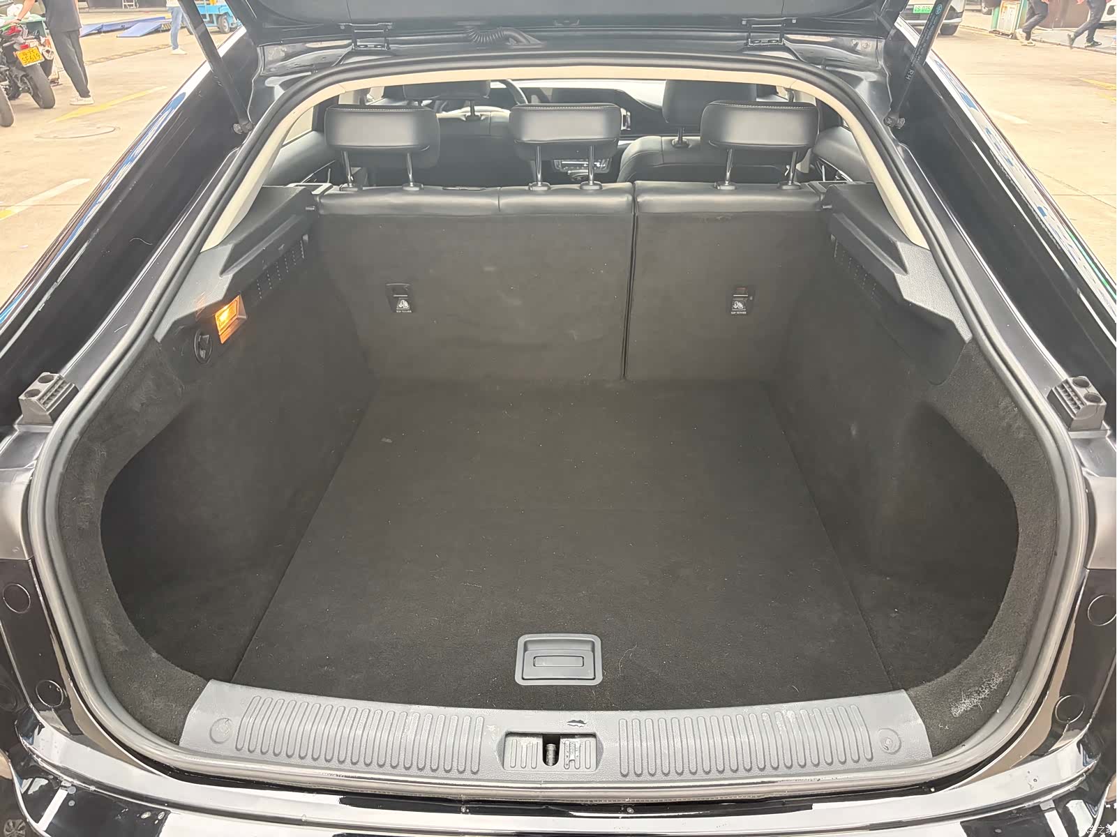 Bestune B70, 2021 8