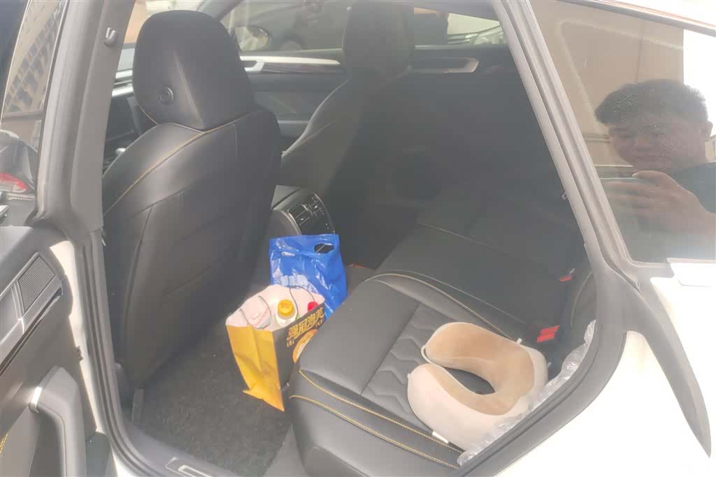 Volkswagen CC, 2026 11