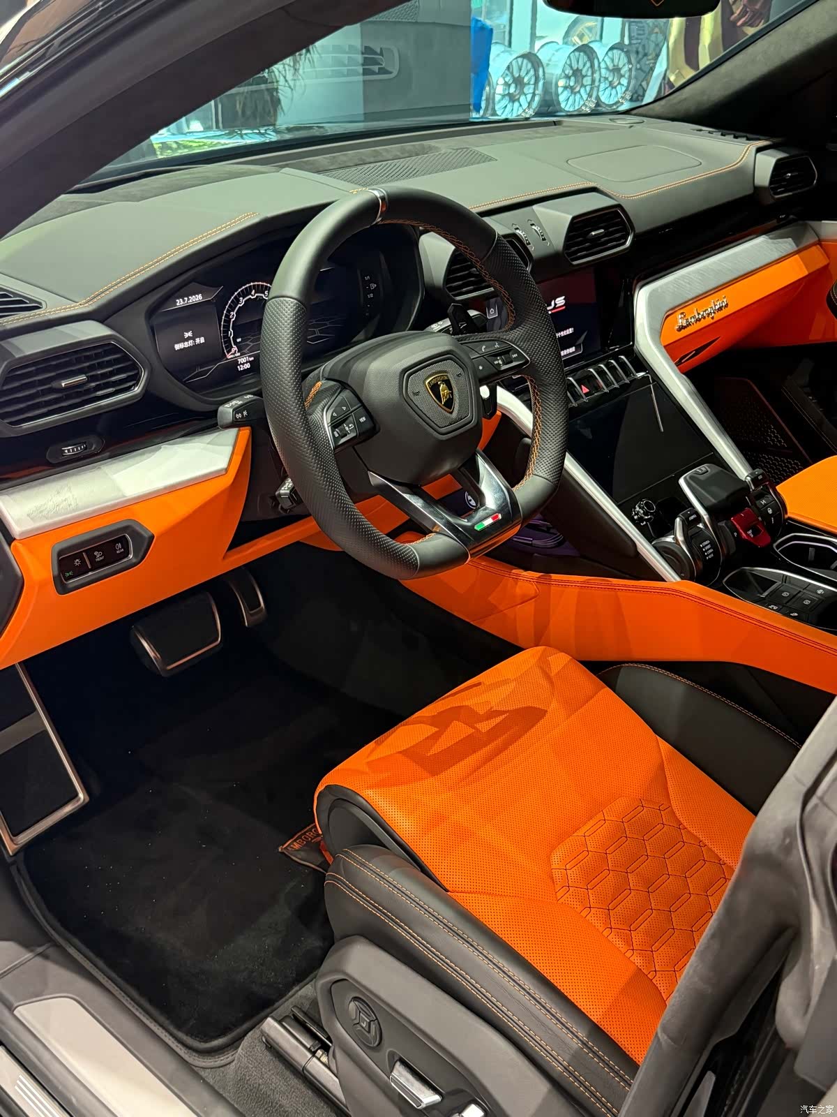 Lamborghini Urus, 2022 13