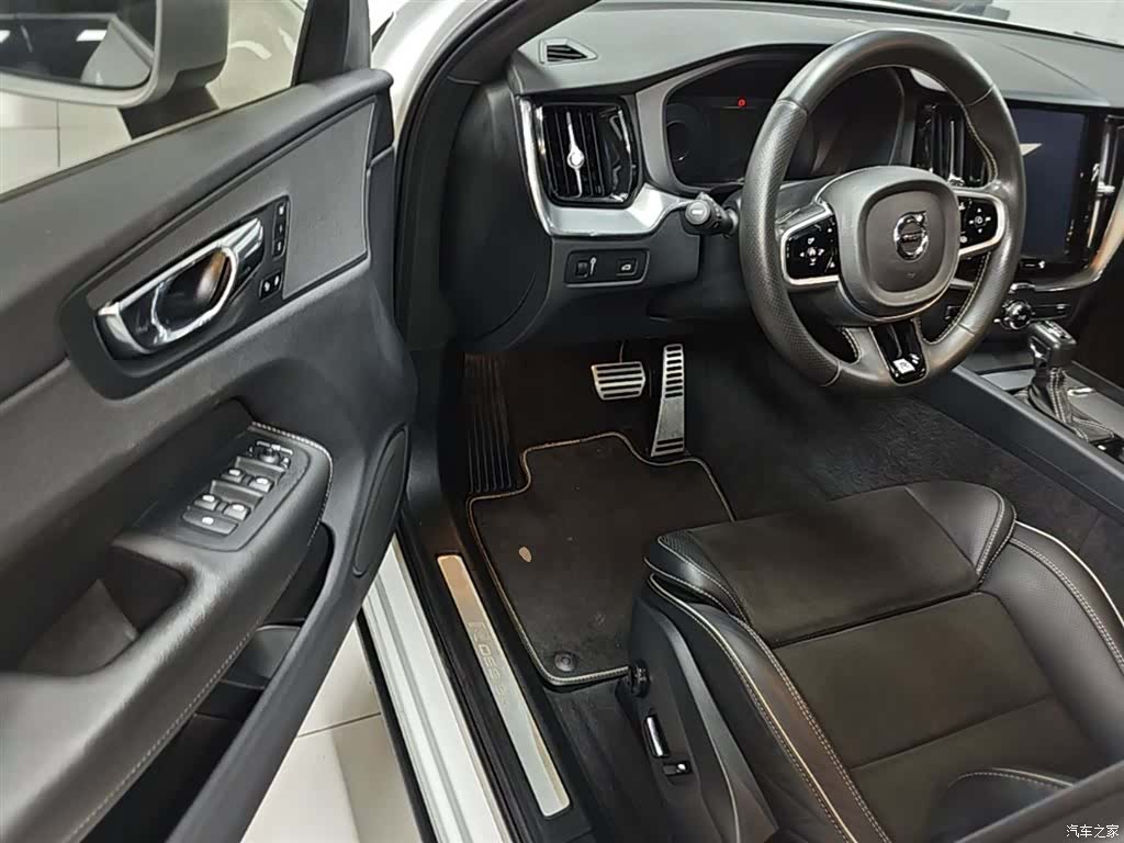 Volvo XC60, 2018 16