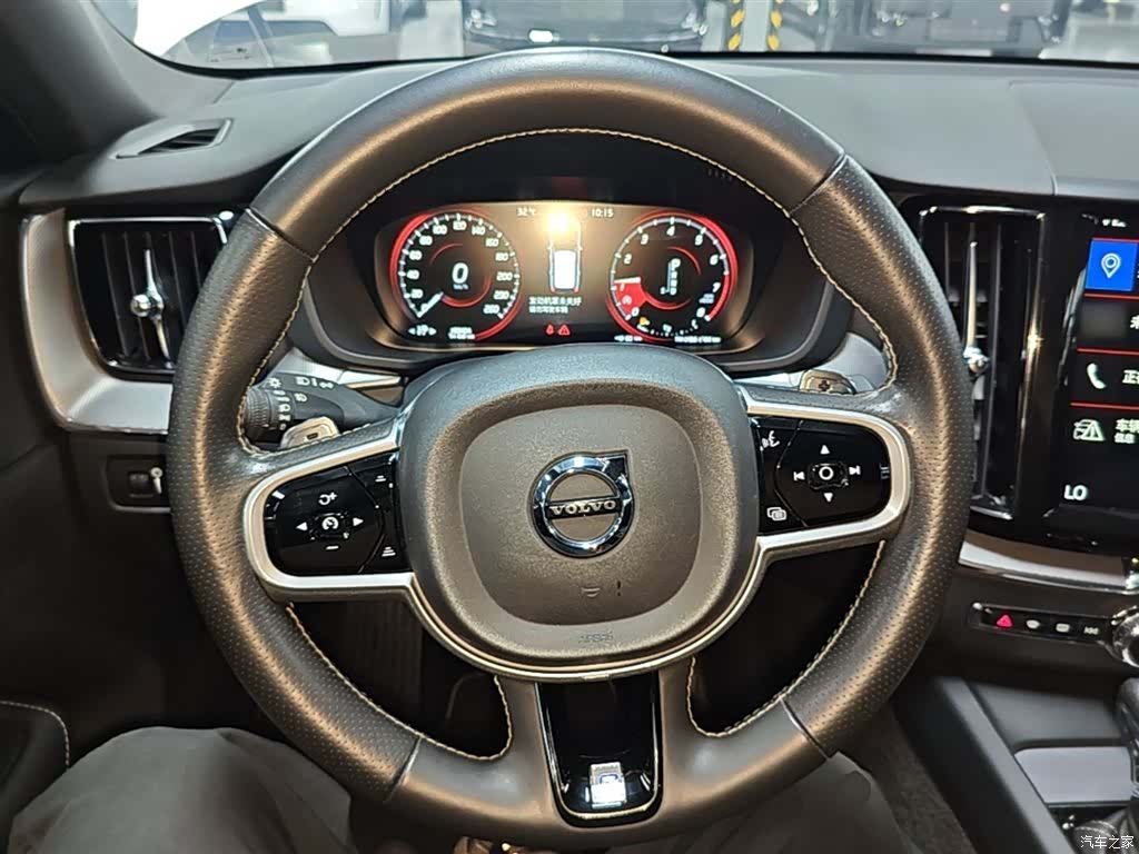 Volvo XC60, 2018 11