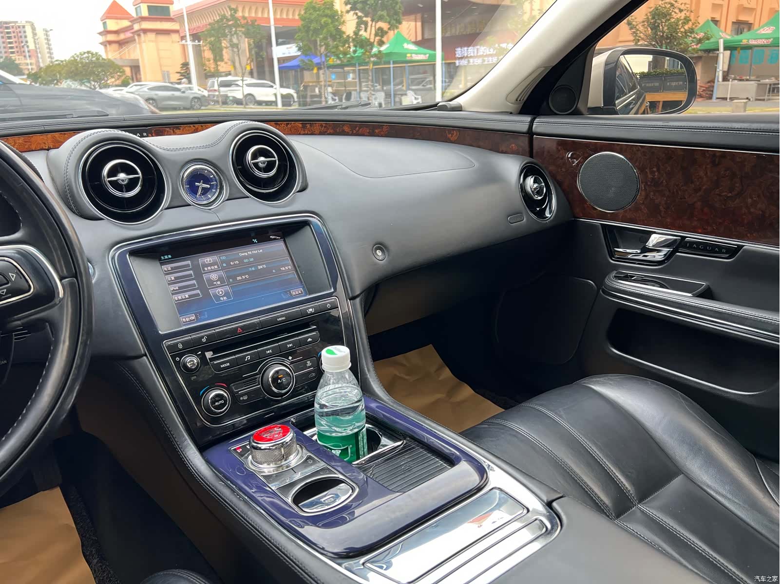 Jaguar XJ, 2013 16