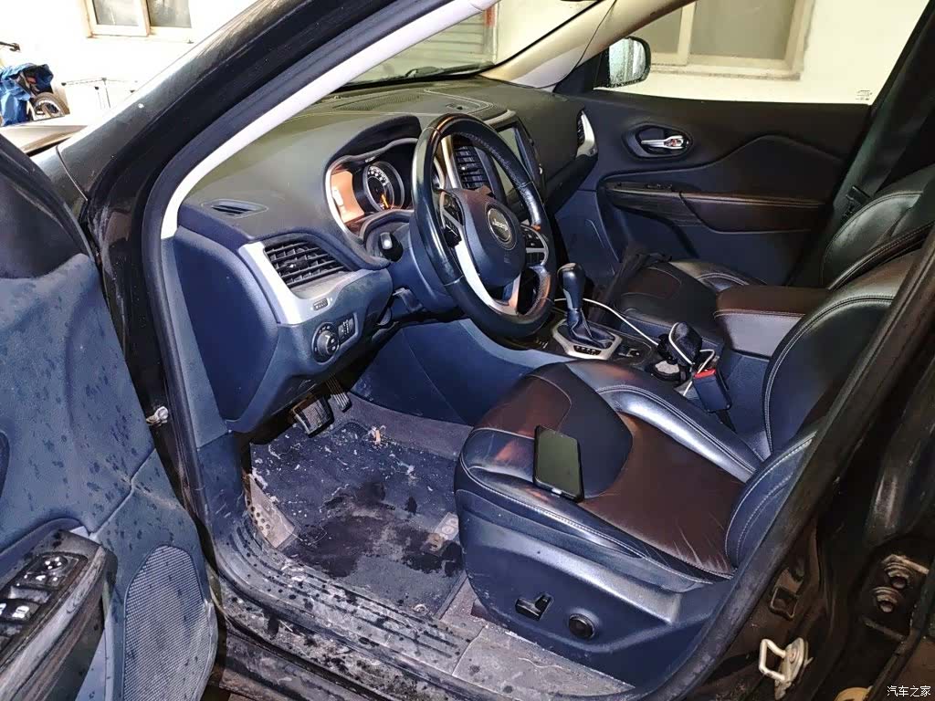 Jeep Cherokee, 2017 14