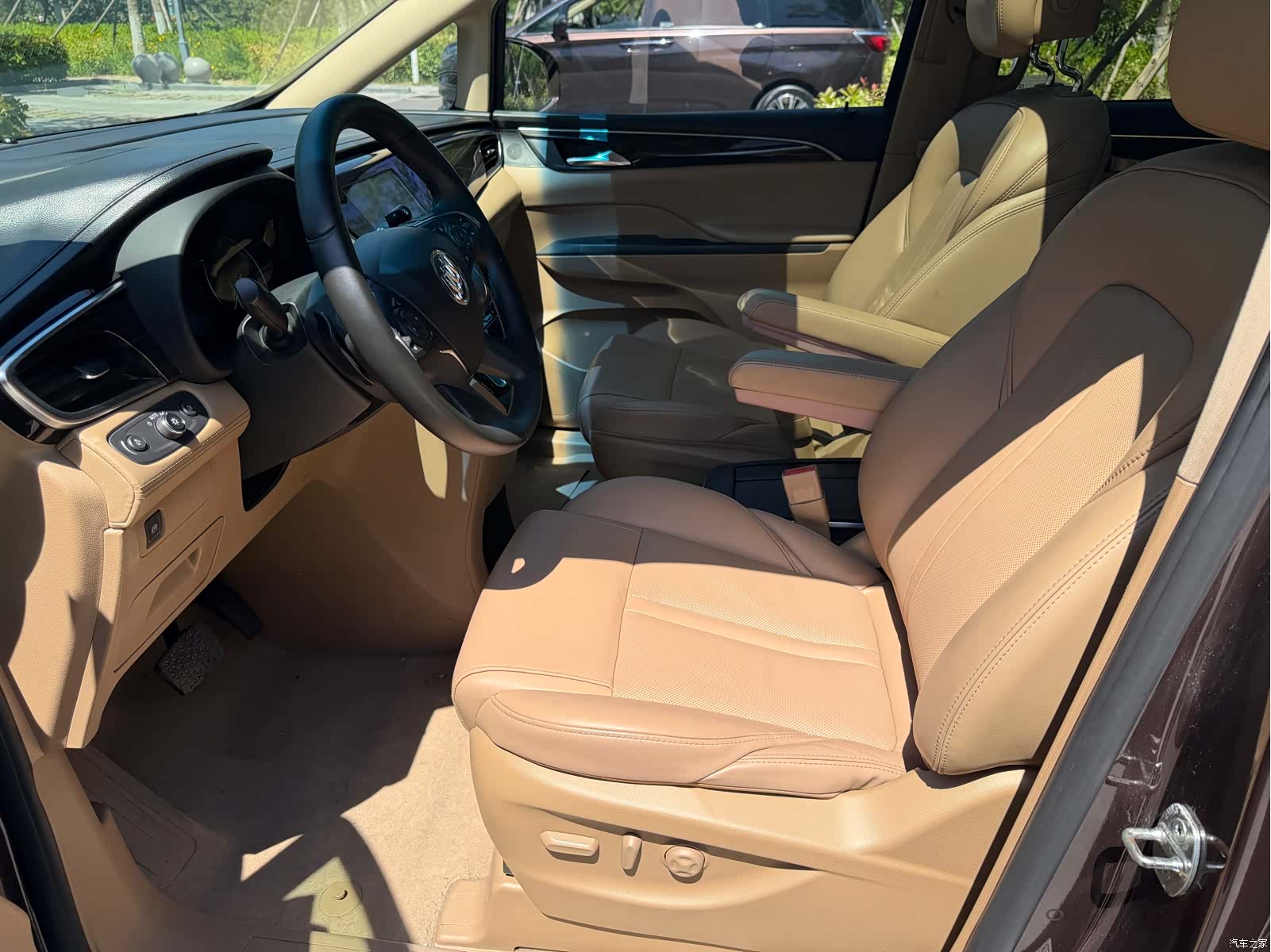 Buick GL8, 2018 7