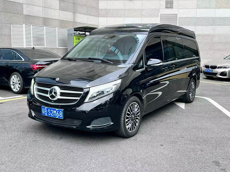 Mercedes-Benz V-class