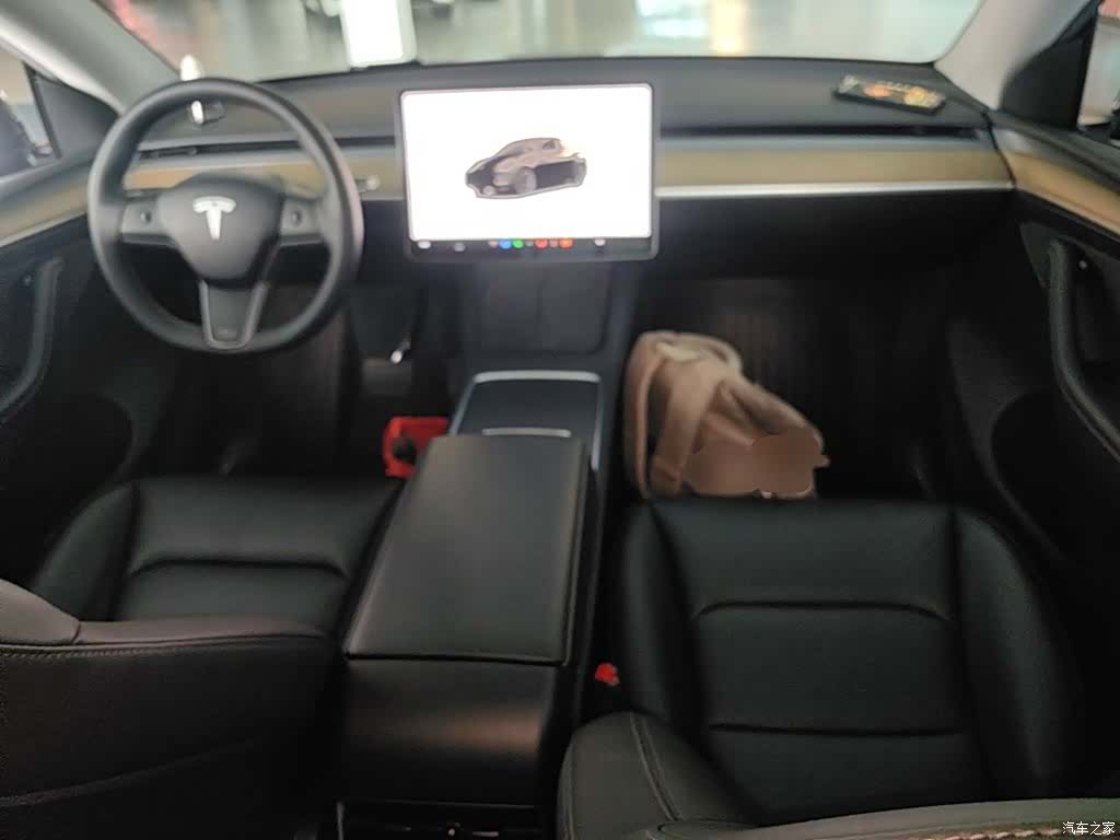 Tesla Model Y, 2022 10