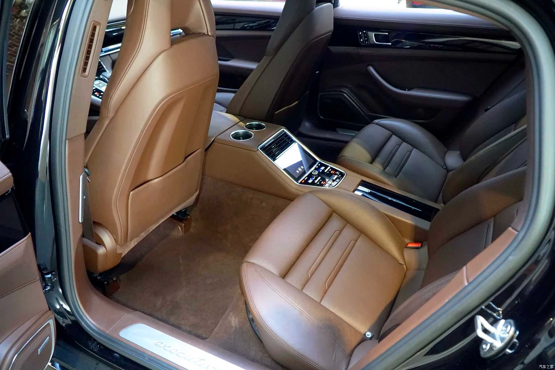 Porsche Panamera, 2021 все фото
