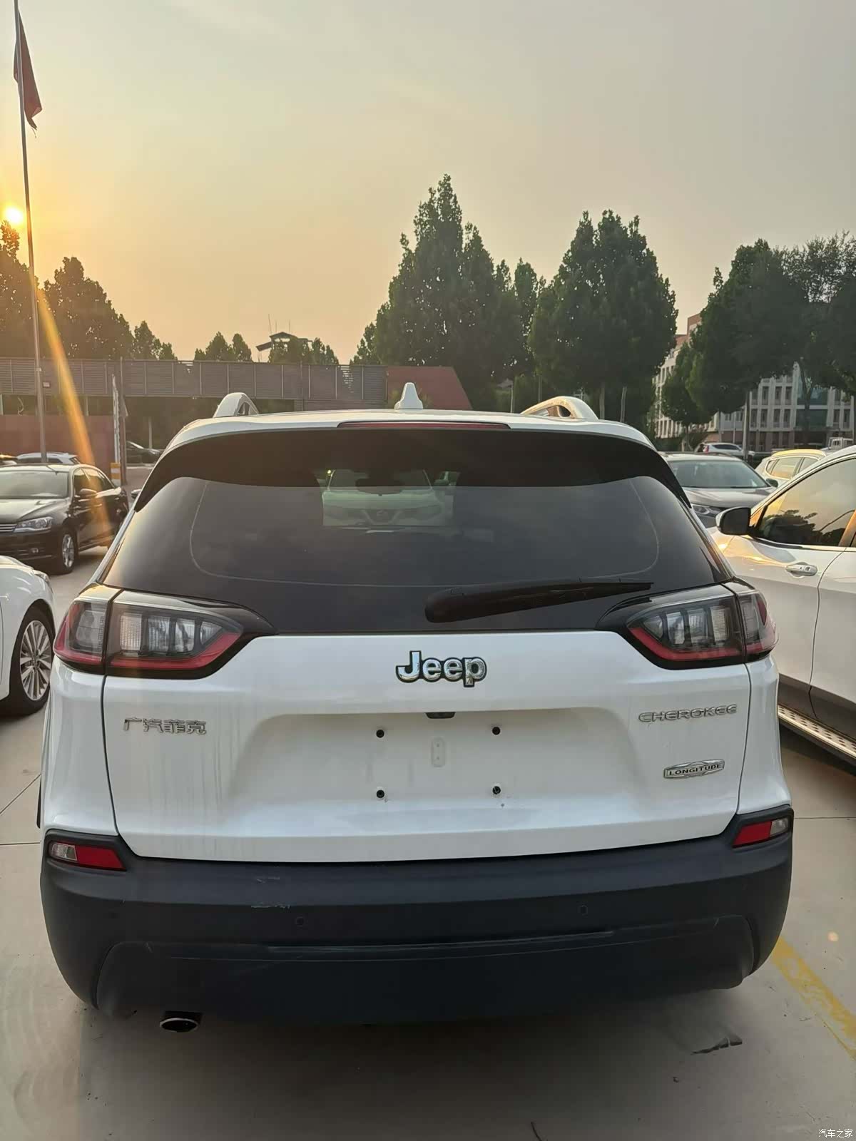 Jeep Cherokee, 2019 8