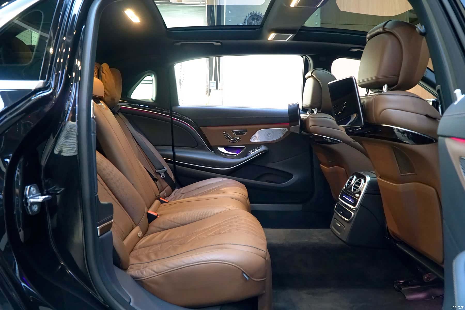 Maybach S-Class, 2018 10