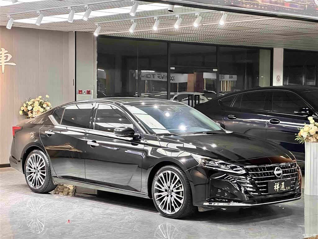 Nissan Teana, 2023 3