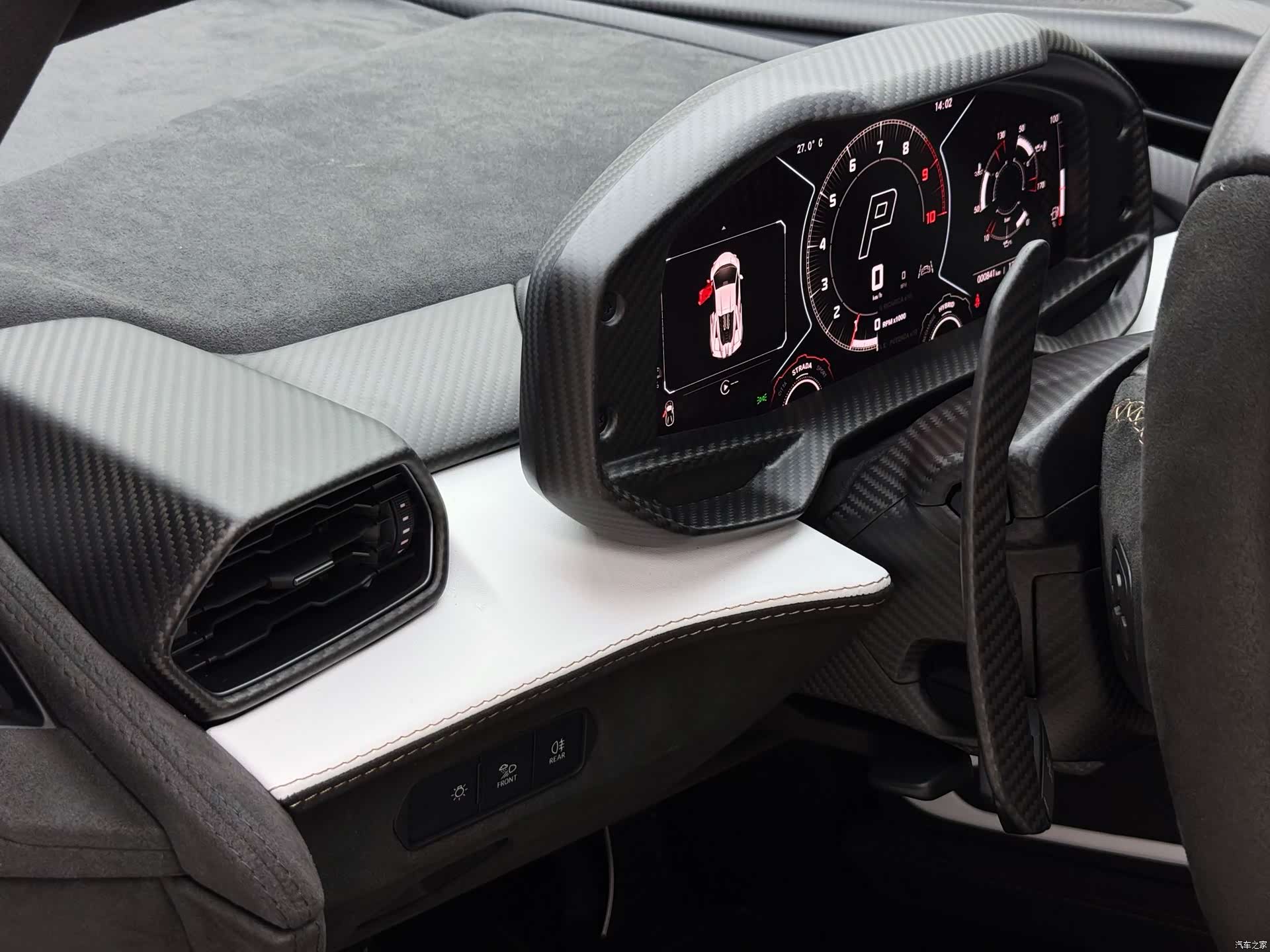 Lamborghini Revuelto, 2025 25