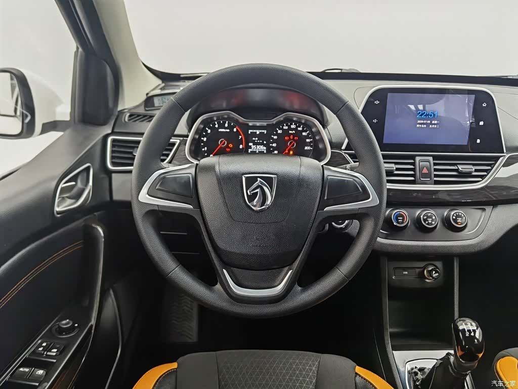 Wuling 310, 2016 11