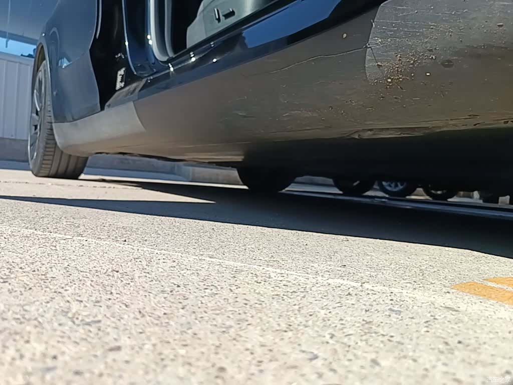 Tesla Model Y, 2022 21