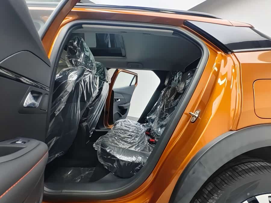Peugeot 2008 2022, фото 8
