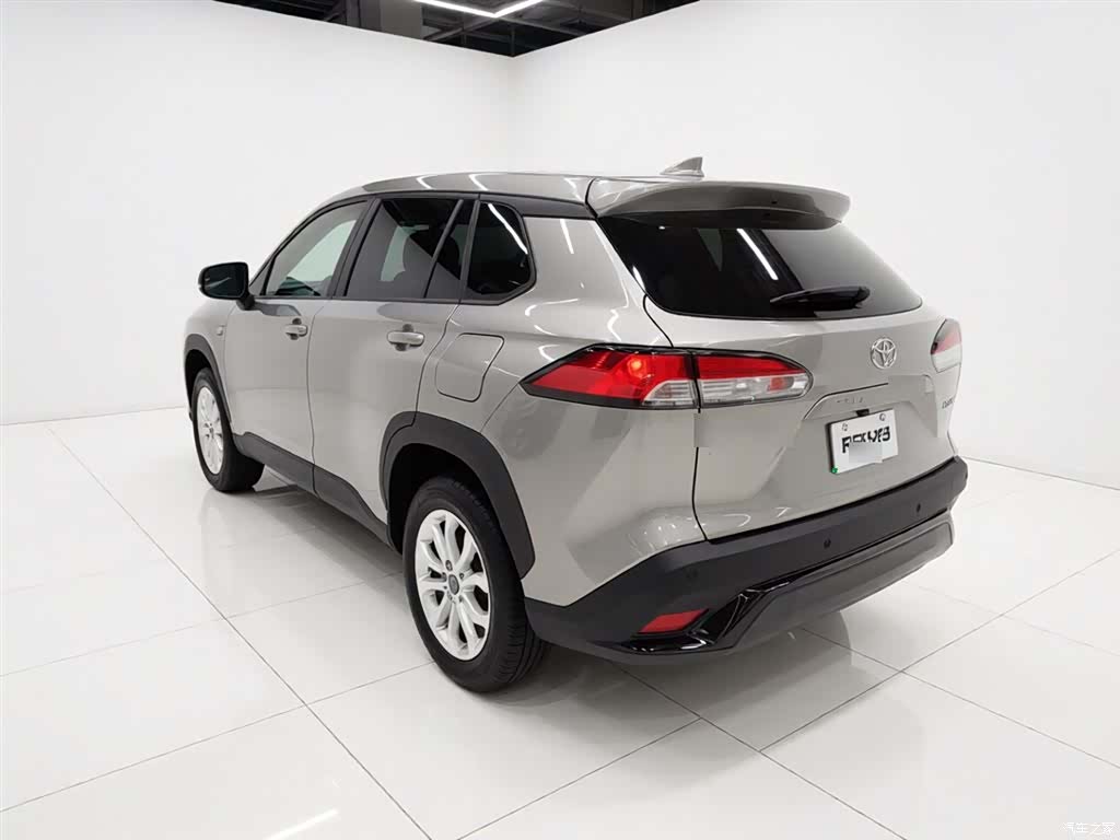 Toyota Frontlander, 2023 все фото