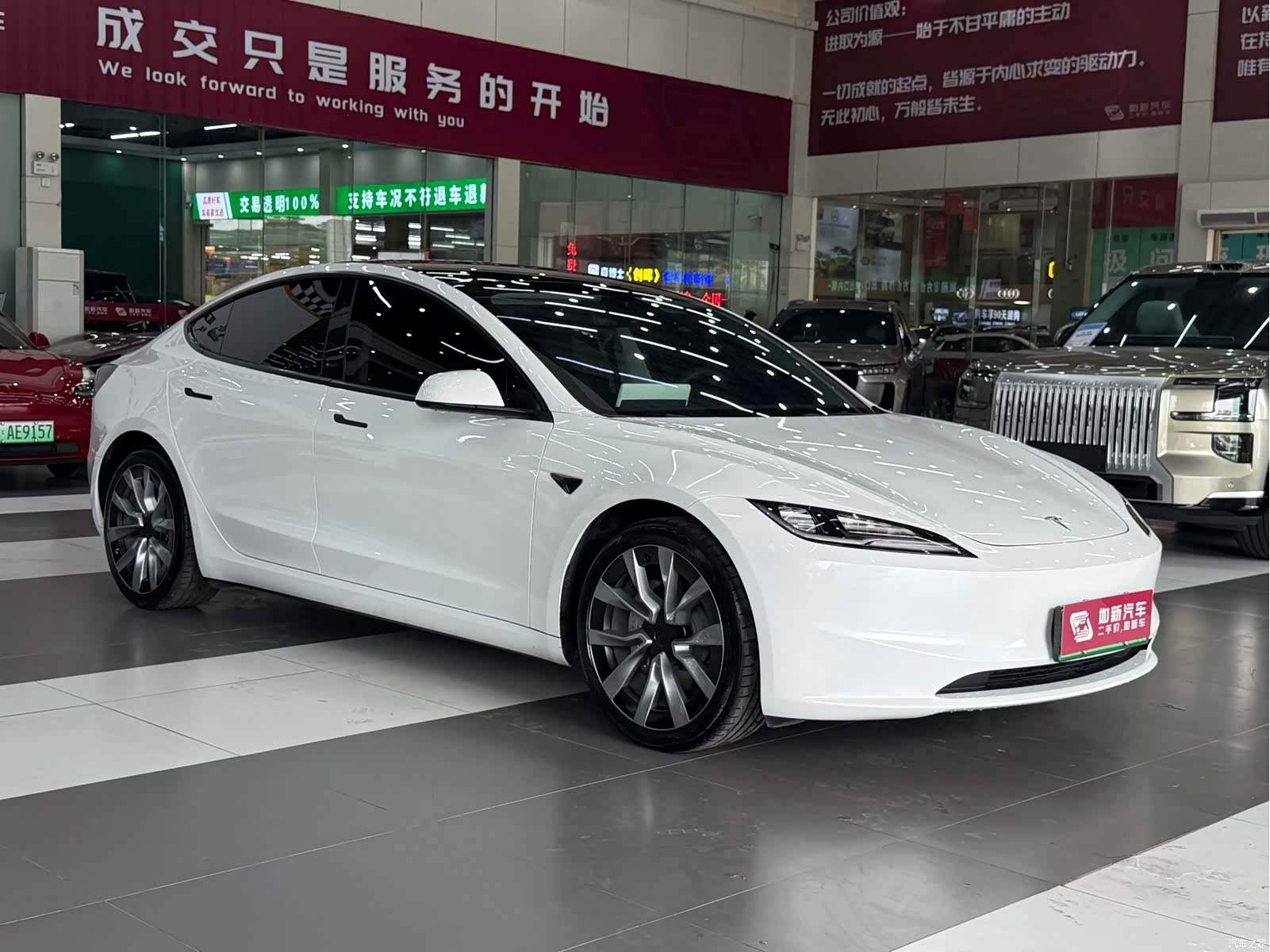Tesla Model 3, 2025 3
