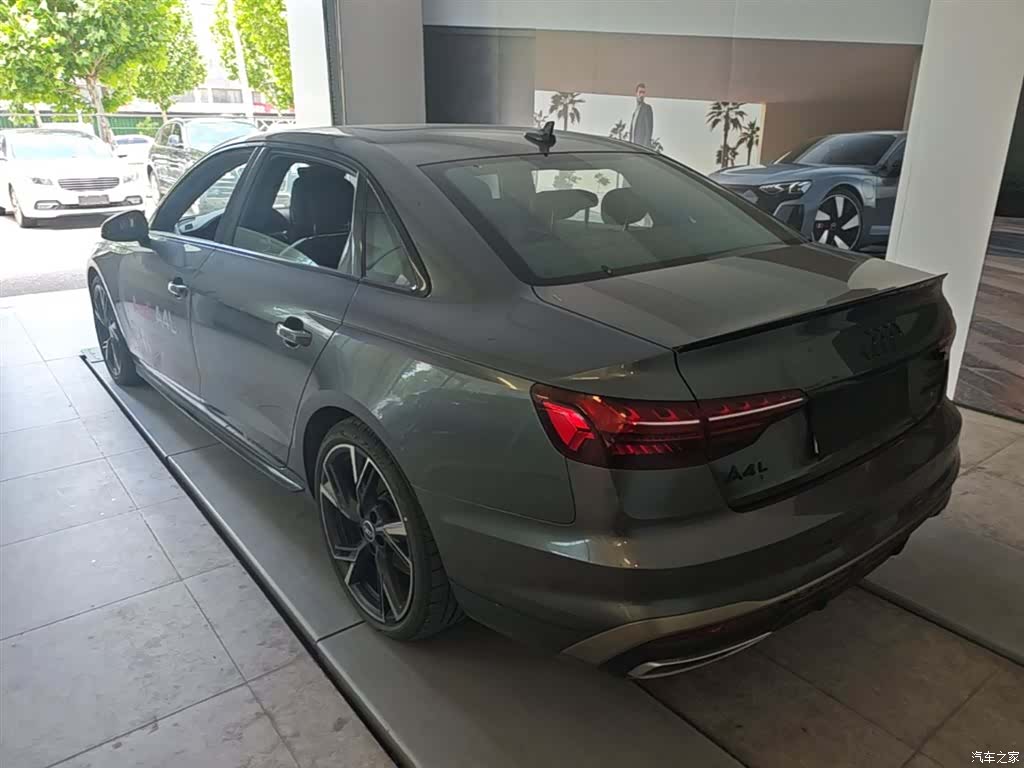 Audi A4L, 2024 все фото