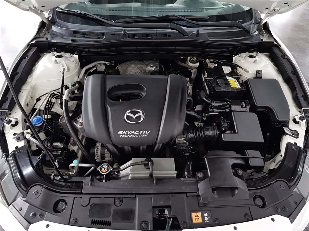 Mazda Mazda3, 2016 6