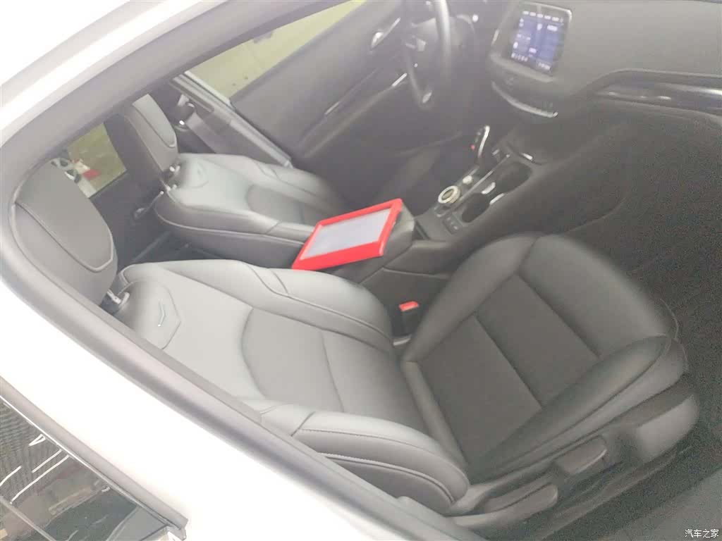 Cadillac XT4, 2022 4