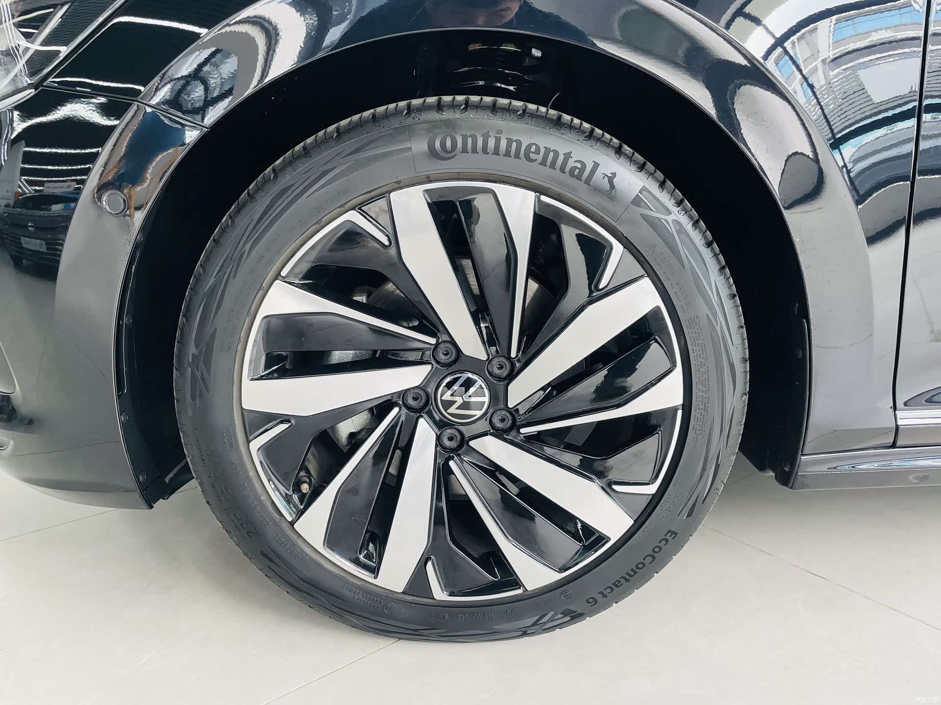 Volkswagen Passat, 2025 3