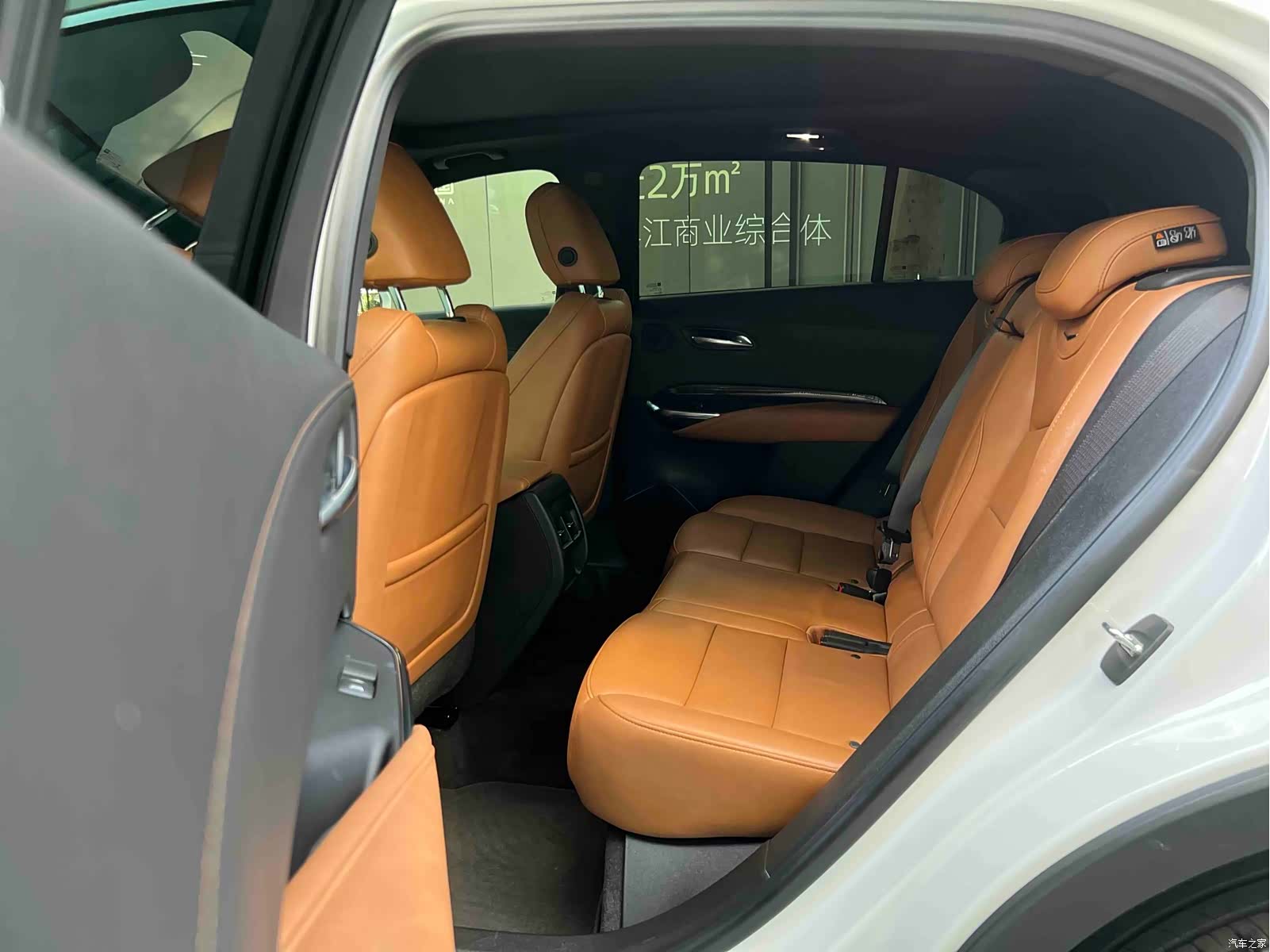 Cadillac XT4, 2023 12