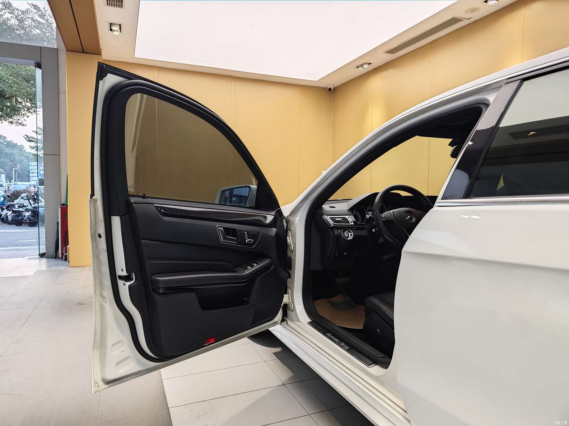 Mercedes-Benz E-Class, 2015 7