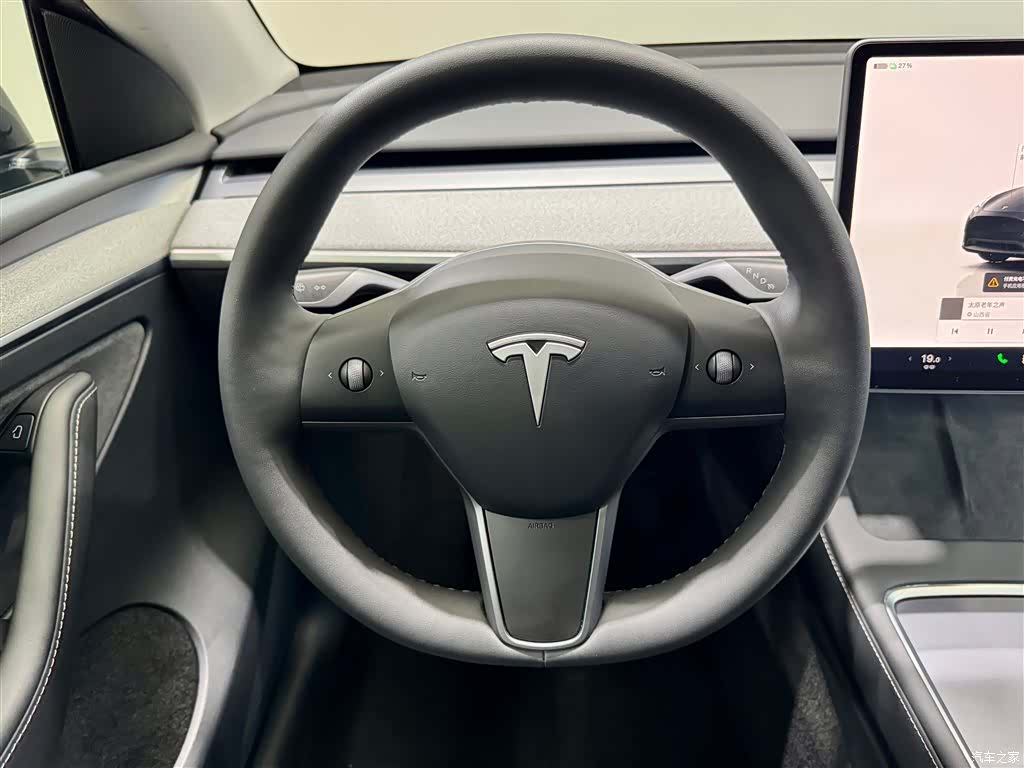Tesla Model Y, 2024 14