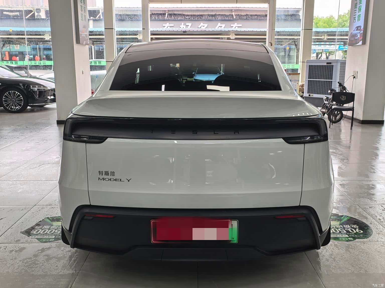 Tesla Model Y, 2025 11