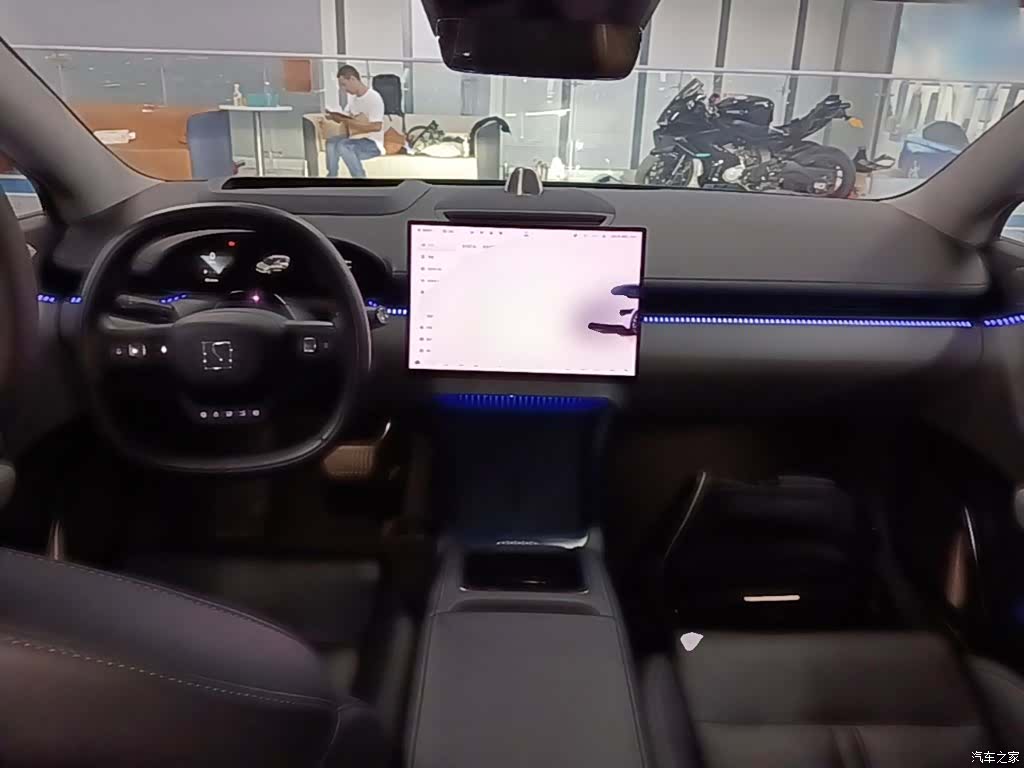 Zeekr 007, 2024 10