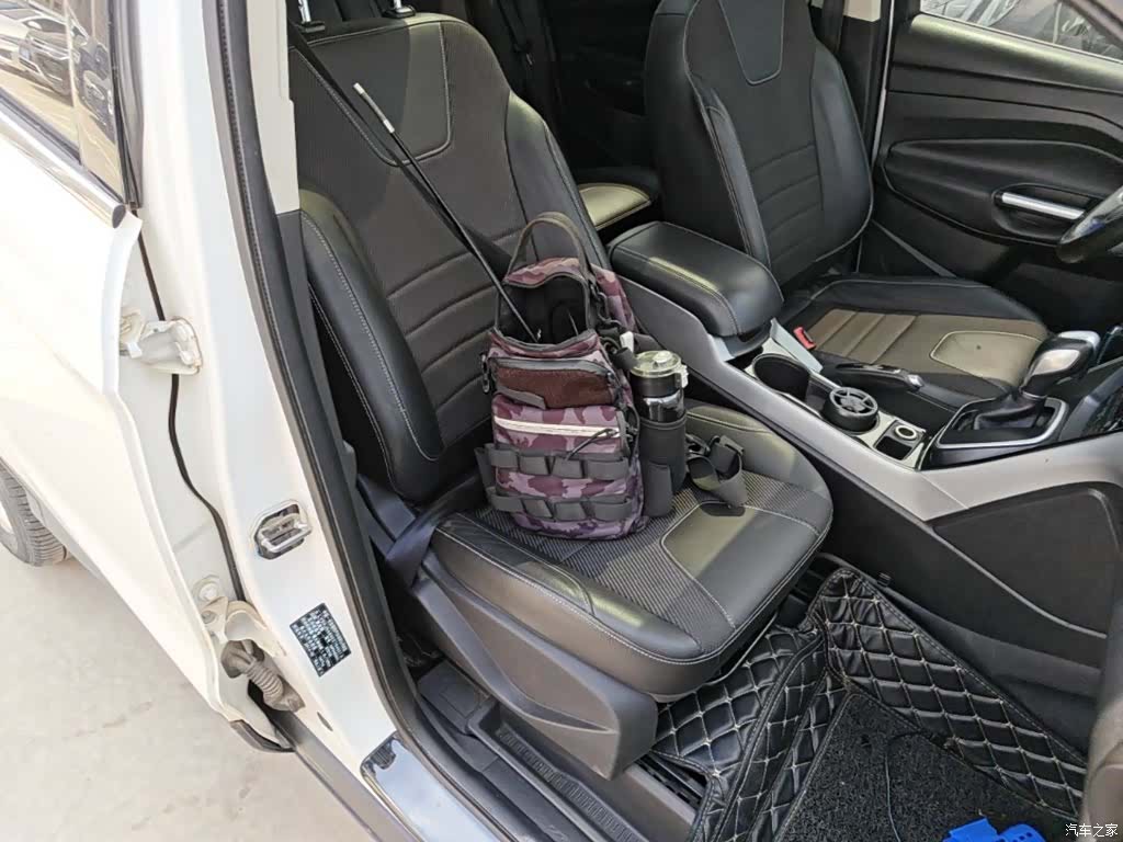Ford Kuga, 2015 25