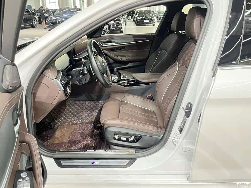 BMW 5 Series, 2023 4