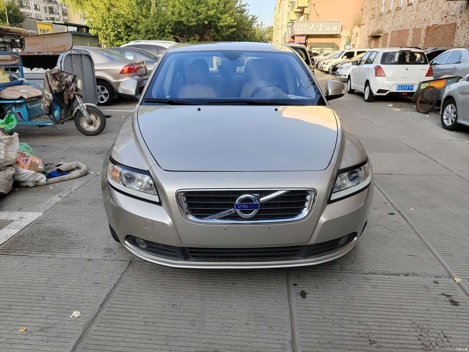 Volvo S40, 2011 3