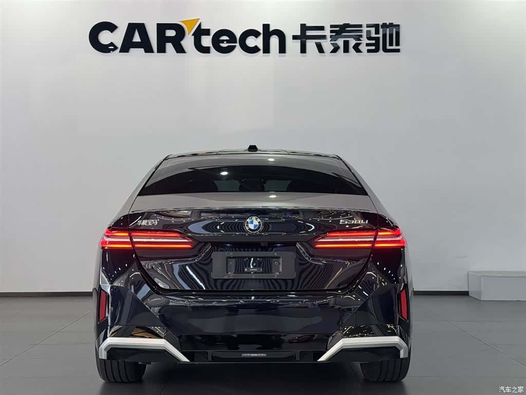 BMW 5 Series, 2025 6