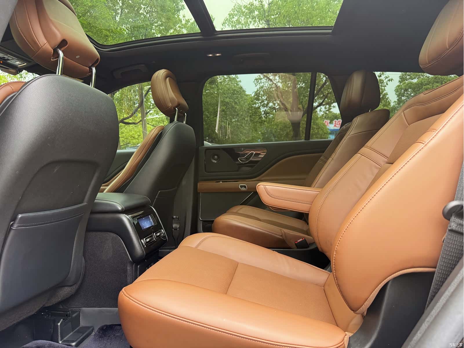 Lincoln Aviator, 2024 11
