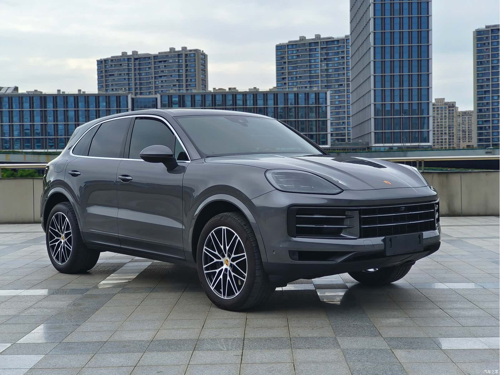 Porsche Cayenne, 2024 3
