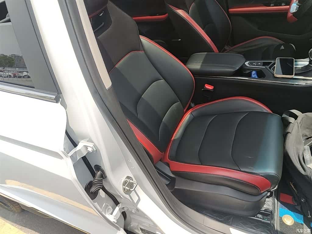 Geely Emgrand, 2022 25