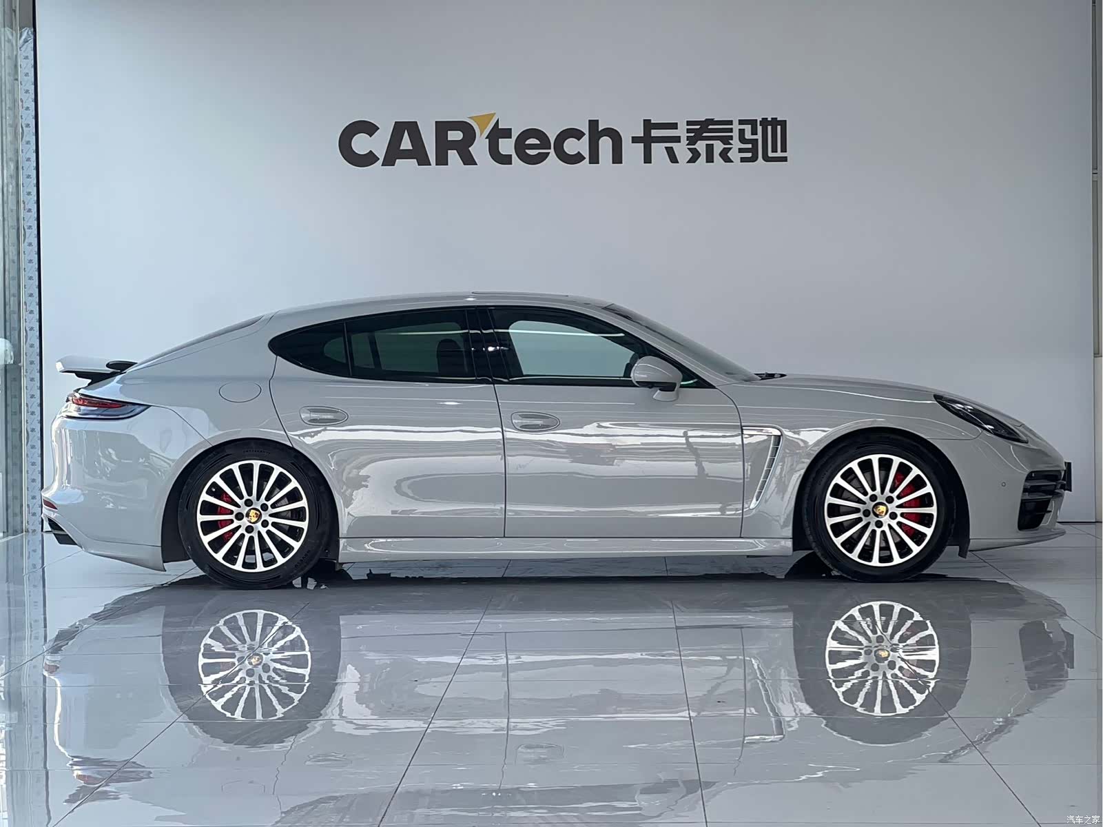 Porsche Panamera, 2011 4