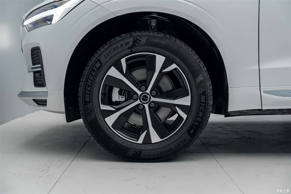 Volvo XC60, 2026 16