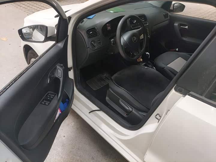Volkswagen Polo, 2016 года фото 13