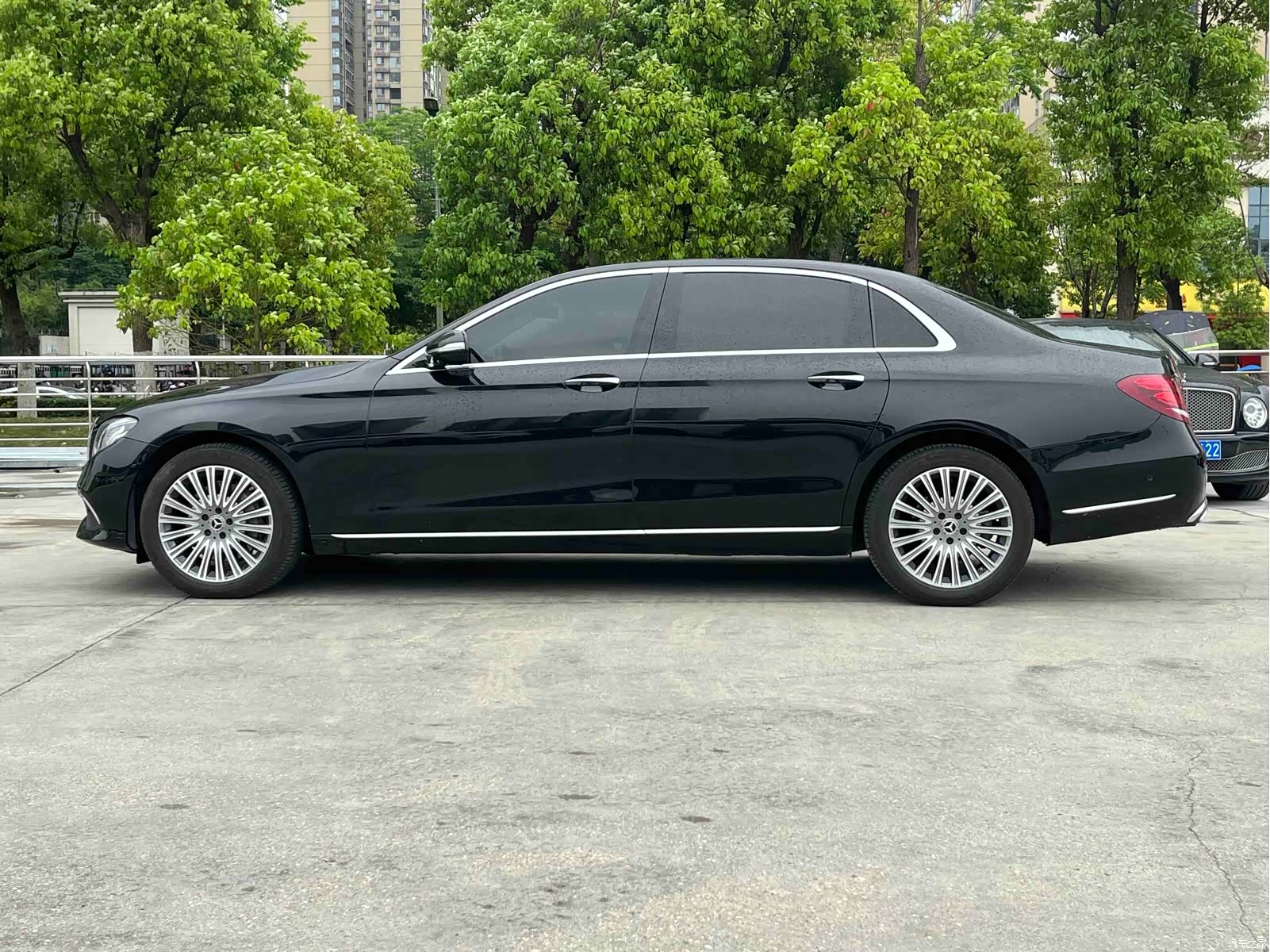 Mercedes-Benz E-Class, 2020 3