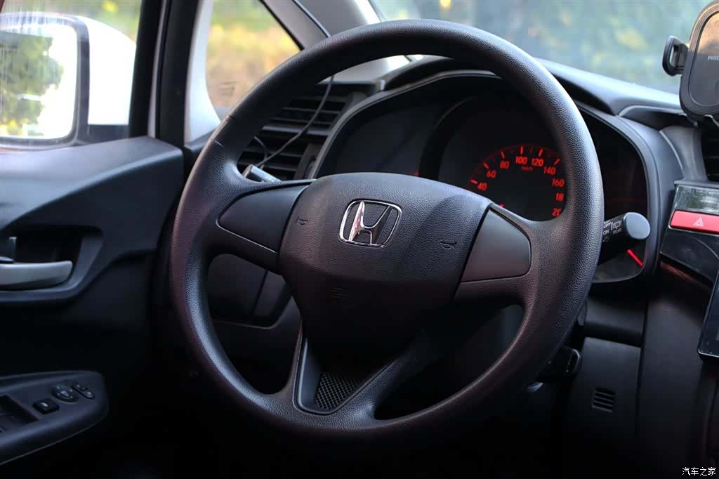 Honda Fit, 2016 14