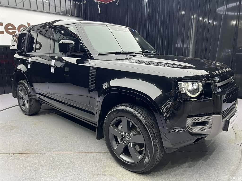 Land Rover Defender, 2024 11