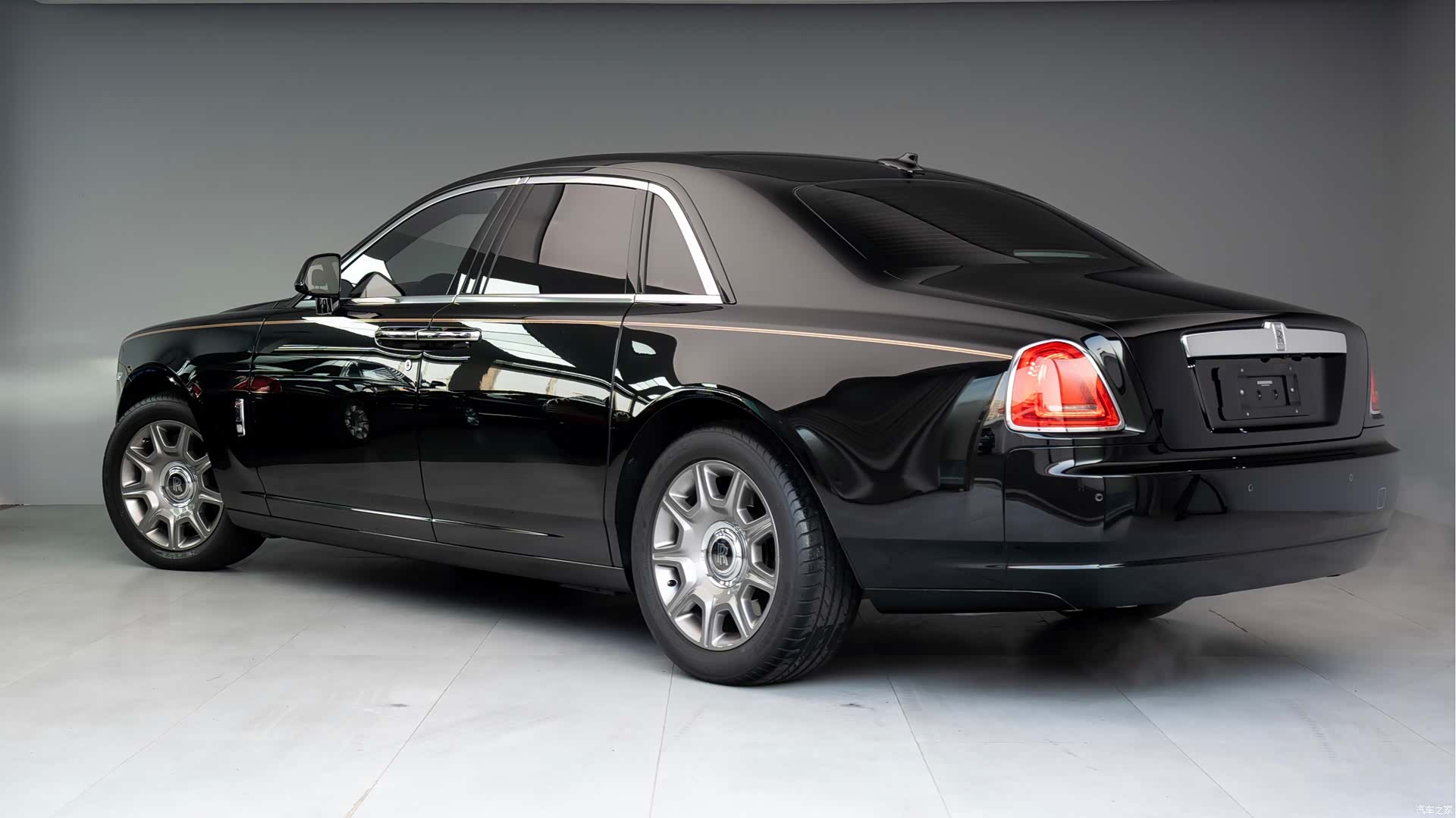 Rolls-Royce Ghost, 2017 17