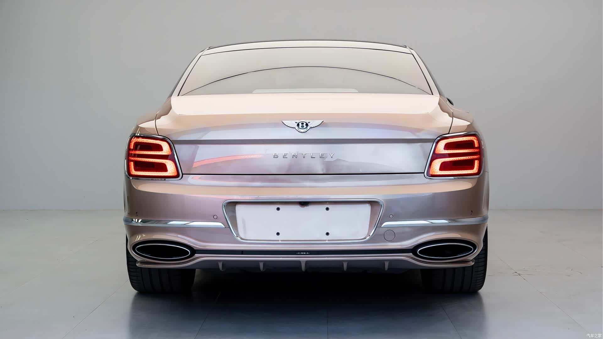 Bentley Flying Spur, 2025 21
